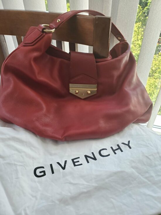 Givenchy Handbags - Timeless Givenchy handbag